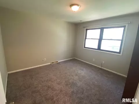 815 W Lawrence Ave, Springfield, IL 62704 photo 9