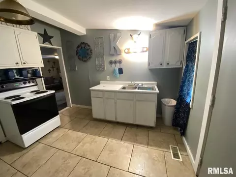 1701 Little Ave, Springfield, IL 62703 photo 5