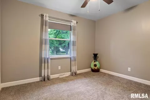 210 Deerhead Ln, Springfield, IL 62704 photo 25