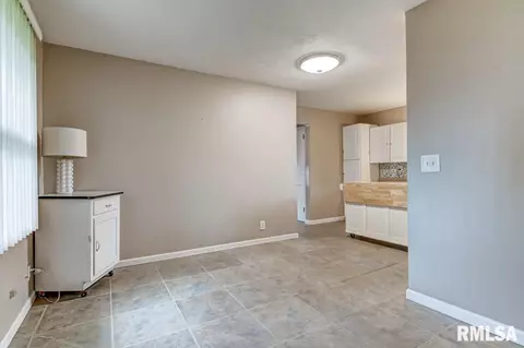 1809 S Douglas Ave, Springfield, IL 62704 photo 12