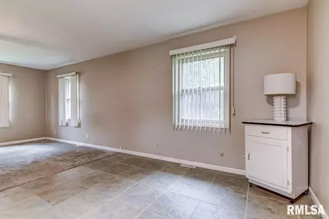 1809 S Douglas Ave, Springfield, IL 62704 photo 10