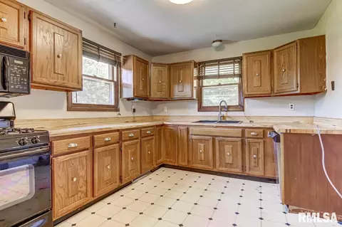 2902 West St, Springfield, IL 62707 photo 10