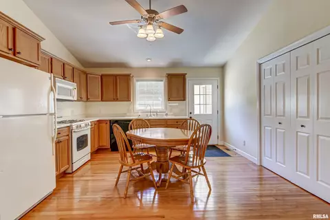4226 S 2nd St, Springfield, IL 62703 photo 6