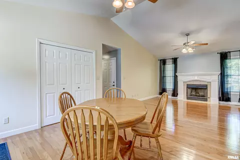 4226 S 2nd St, Springfield, IL 62703 photo 9