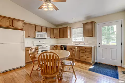 4226 S 2nd St, Springfield, IL 62703 photo 5