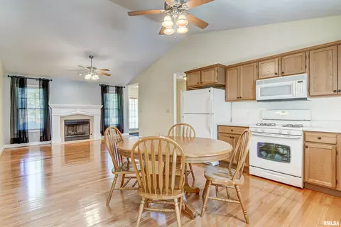 4226 S 2nd St, Springfield, IL 62703 photo 8