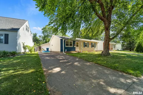2513 Somerton Rd, Springfield, IL 62702 photo 3