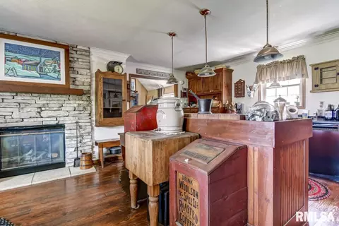 11445 Blue Oak Ln, Athens, IL 62613 photo 7