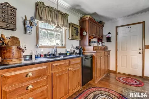 11445 Blue Oak Ln, Athens, IL 62613 photo 6