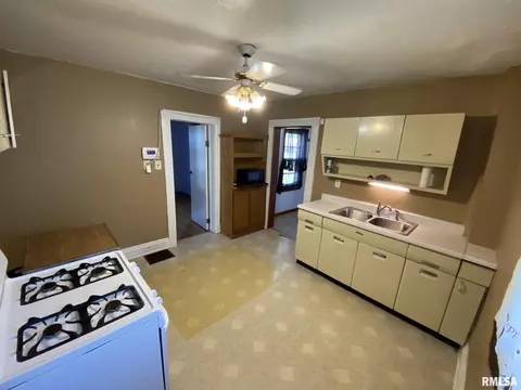 1225 N Bengel St, Springfield, IL 62702 photo 6