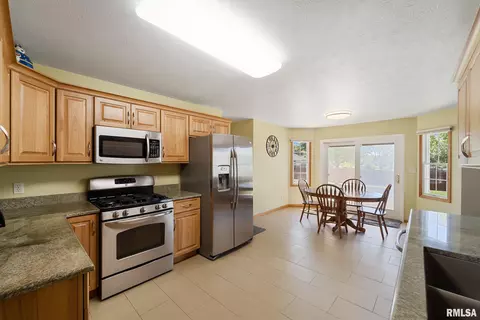4004 Oakview Dr, Springfield, IL 62712 photo 25