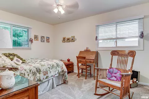 36 Providence Ln, Springfield, IL 62711 photo 21