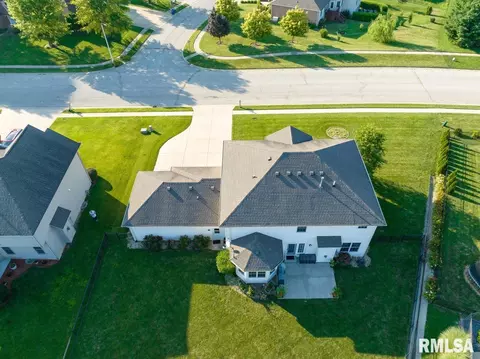 1606 E Spruce St, Chatham, IL 62629 photo 5