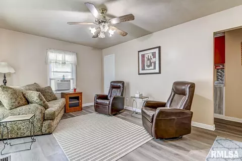 1201 E South St, Springfield, IL 62703 photo 8