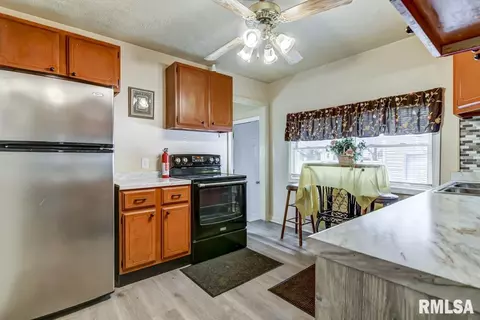 1201 E South St, Springfield, IL 62703 photo 9