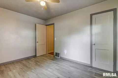 1201 E South St, Springfield, IL 62703 photo 15