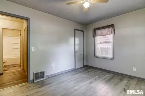 1201 E South St, Springfield, IL 62703 photo 14