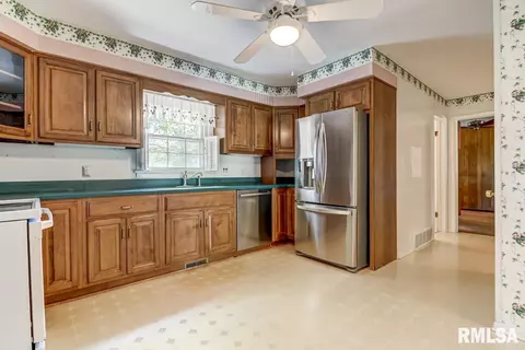 96 Oakmont Dr, Springfield, IL 62704 photo 11