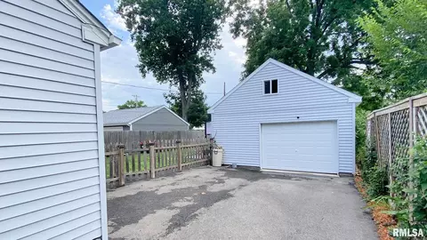 1640 N 20th St, Springfield, IL 62702 photo 4