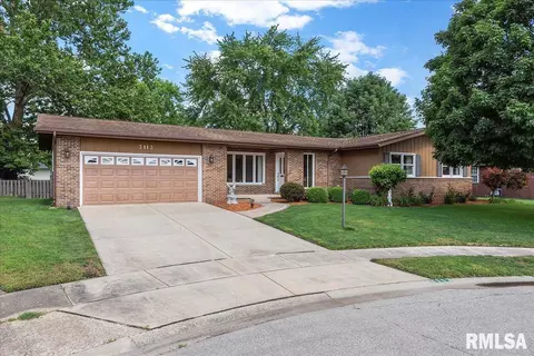 3113 Fullerton Dr, Springfield, IL 62704 photo 2