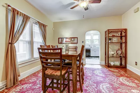 1826 Holmes Ave, Springfield, IL 62704 photo 9