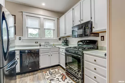 1826 Holmes Ave, Springfield, IL 62704 photo 11