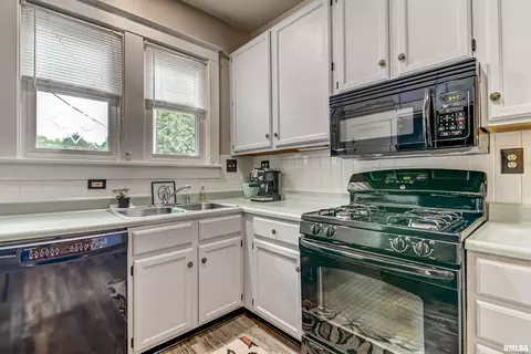 1826 Holmes Ave, Springfield, IL 62704 photo 12