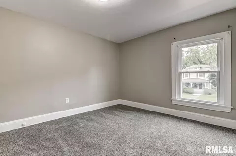 1126 S Walnut St, Springfield, IL 62704 photo 21