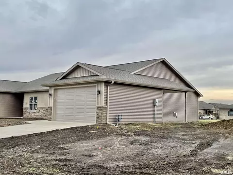 2926 Cronin Dr, Springfield, IL 62711 photo 3