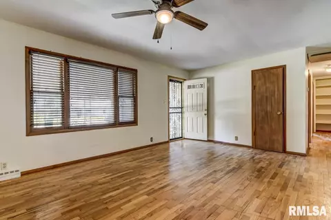 1509 Chalmers Ave, Springfield, IL 62703 photo 3
