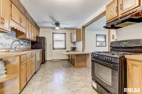 1509 Chalmers Ave, Springfield, IL 62703 photo 10