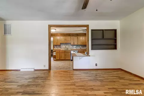 1509 Chalmers Ave, Springfield, IL 62703 photo 6