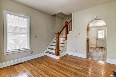 1832 S 2nd St, Springfield, IL 62704 photo 6