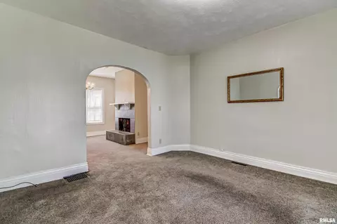 1832 S 2nd St, Springfield, IL 62704 photo 9