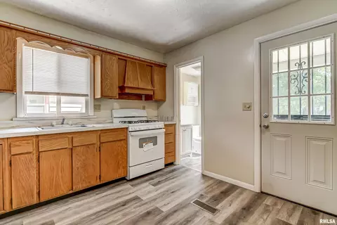 1832 S 2nd St, Springfield, IL 62704 photo 15