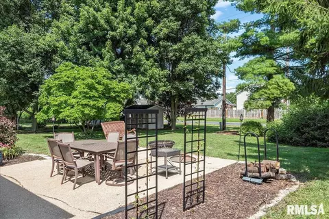 18 Red Oak Ln, Springfield, IL 62712 photo 37