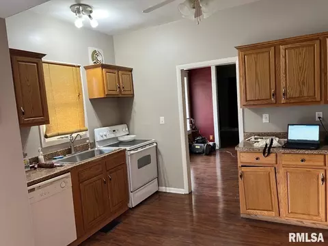 1401 S State St, Springfield, IL 62704 photo 3