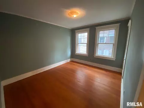 2121 S 6th St, Springfield, IL 62703 photo 23