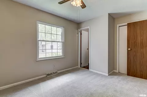 3812 Thrush Ln, Springfield, IL 62707 photo 14
