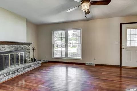 3812 Thrush Ln, Springfield, IL 62707 photo 8