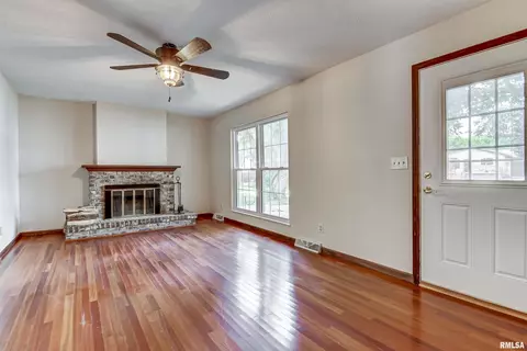 3812 Thrush Ln, Springfield, IL 62707 photo 5