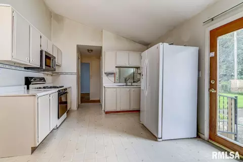 2272 Ramsey Ave, Springfield, IL 62702 photo 11