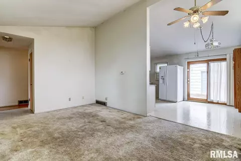 2272 Ramsey Ave, Springfield, IL 62702 photo 6