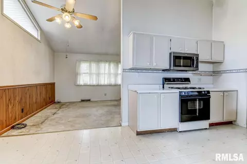 2272 Ramsey Ave, Springfield, IL 62702 photo 12
