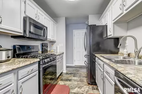 417 N 13th St, Springfield, IL 62702 photo 8