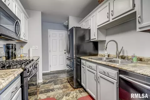 417 N 13th St, Springfield, IL 62702 photo 10