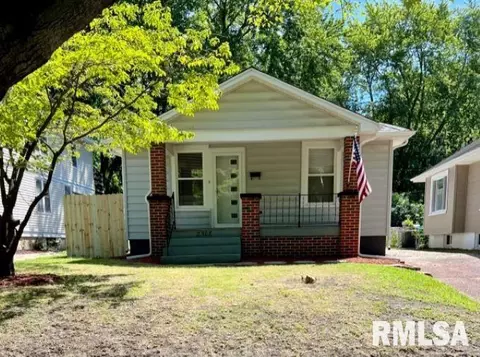 2308 Yale Blvd, Springfield, IL 62703 photo 1
