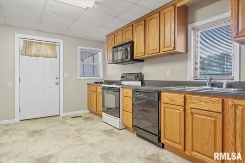 2137 N 16th St, Springfield, IL 62702 photo 8