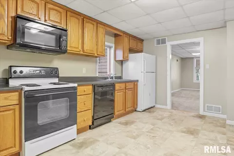 2137 N 16th St, Springfield, IL 62702 photo 9