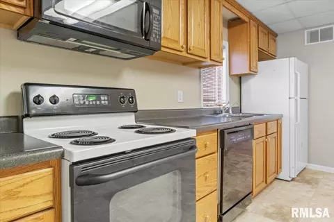 2137 N 16th St, Springfield, IL 62702 photo 10
